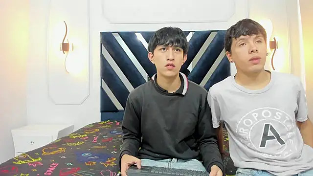 Snapshot of hoot_booys_ chatting on 11/20/25, 07:57 hoot booys online show from 11/20/25, 07:57