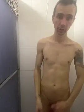 leozin01 online show from 06/11/26, 02:22
