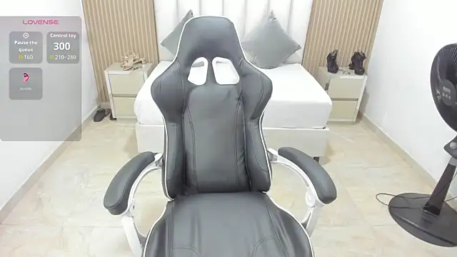 Snapshot of Aziz_daud chatting on 03/10/26, 07:08 Aziz daud online show from 03/10/26, 07:08