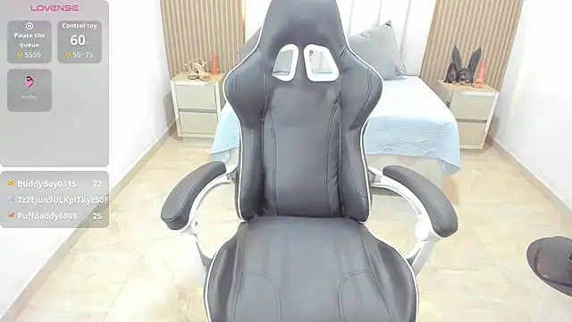 Snapshot of Aziz_daud chatting on 04/23/26, 07:05 Aziz daud online show from 04/23/26, 07:05