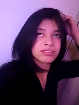 petite coral online show from 12/21/25, 12:29