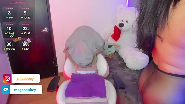 mia  abbey online show from 04/13/26, 11:43