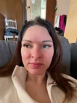 Snapshot of kinkysarahx chatting on 04/11/26, 01:59 kinkysarahx online show from 04/11/26, 01:59
