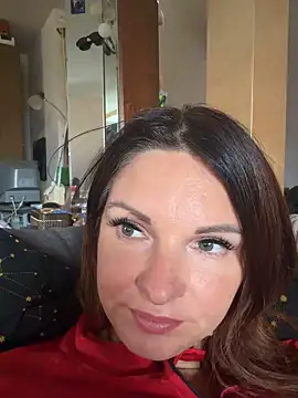 Snapshot of kinkysarahx chatting on 05/07/26, 02:33 kinkysarahx online show from 05/07/26, 02:33