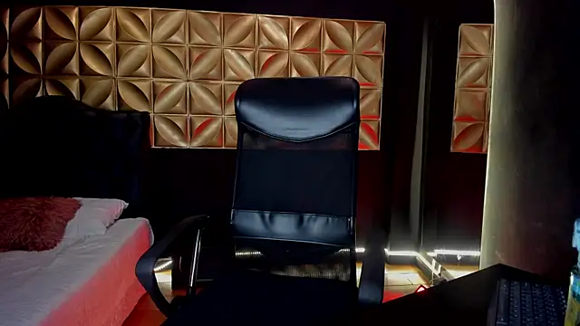 Snapshot of lovenatasha_ chatting on 10/30/25, 06:41 lovenatasha online show from 10/30/25, 06:41