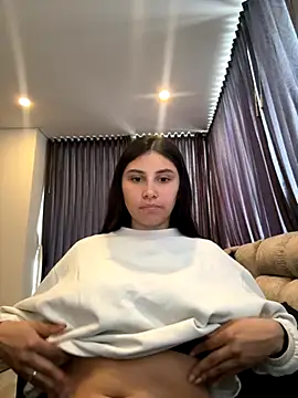 RollinGirl  online show from 10/21/25, 03:46