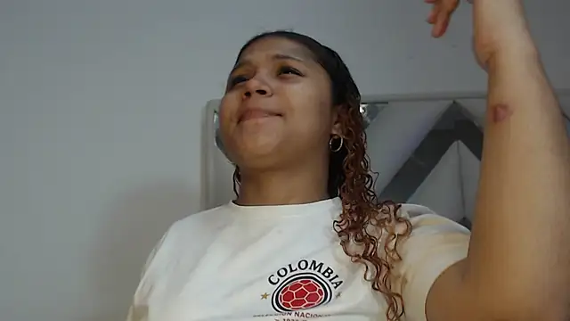 Snapshot of miel_alisha chatting on 07/03/26, 01:06 miel alisha online show from 07/03/26, 01:06