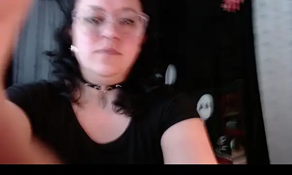 MONICA BOND  online show from 10/25/25, 09:20