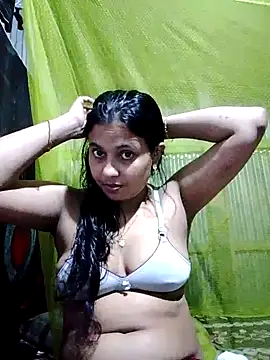 Snapshot of sexylive1100 chatting on 11/05/25, 04:51 sexylive1100 online show from 11/05/25, 04:51