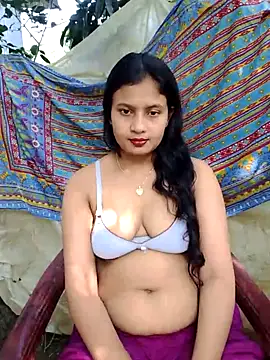 Snapshot of sexylive1100 chatting on 11/13/25, 04:33 sexylive1100 online show from 11/13/25, 04:33