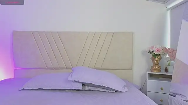 Snapshot of GabbieHill chatting on 10/30/25, 08:09 GabbieHill online show from 10/30/25, 08:09