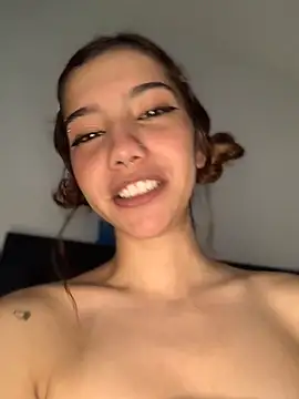 Snapshot of MiaaCute- chatting on 03/07/26, 11:35 MiaaCute- online show from 03/07/26, 11:35