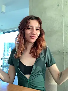 Snapshot of MiaaCute- chatting on 03/20/26, 10:47 MiaaCute- online show from 03/20/26, 10:47