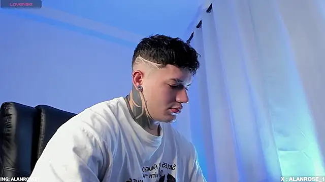 AlanRose01 online show from 11/27/25, 01:57