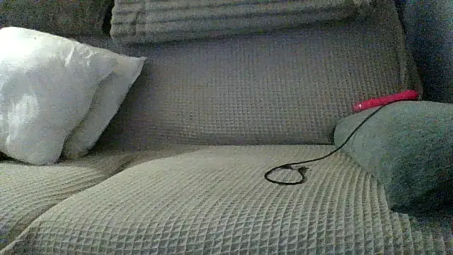 Snapshot of Lolaaa17740 chatting on 11/28/25, 06:43 Lolaaa17740 online show from 11/28/25, 06:43