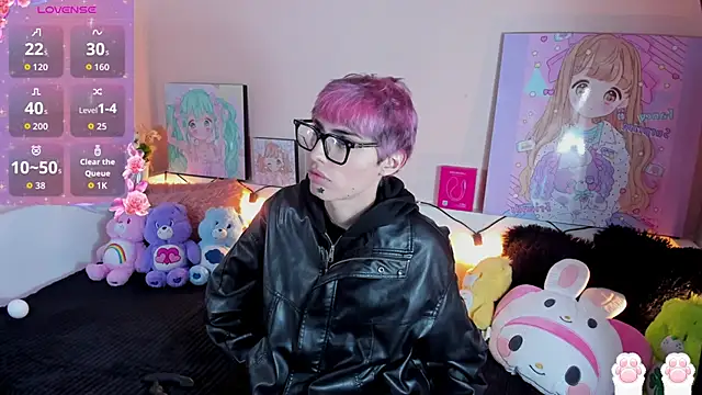 Strawberry Kitty  online show from 11/28/25, 04:04