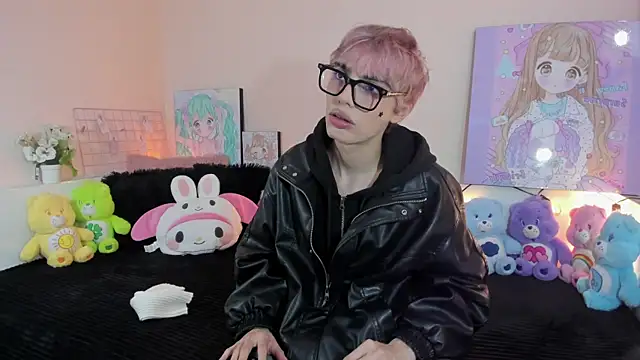 Strawberry Kitty  online show from 12/21/25, 04:19