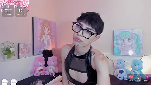 Strawberry Kitty  online show from 01/16/26, 04:27