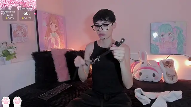 Strawberry Kitty  online show from 01/18/26, 03:54