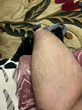 Snapshot of dragondragos chatting on 10/19/25, 02:01 dragondragos online show from 10/19/25, 02:01