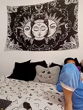 emily n abby online show from 12/21/25, 06:37