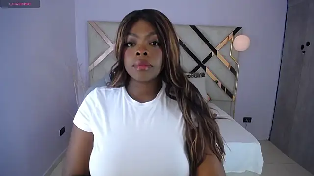 Snapshot of Maiacharris_ chatting on 02/03/26, 12:32 Maiacharris online show from 02/03/26, 12:32