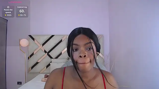 Snapshot of Maiacharris_ chatting on 04/04/26, 12:02 Maiacharris online show from 04/04/26, 12:02