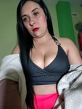 Snapshot of Kymberlaury chatting on 11/27/25, 03:41 Kymberlaury online show from 11/27/25, 03:41