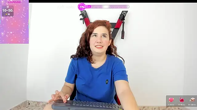Lily Red Butterfly online show from 10/20/25, 04:02