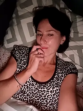 Snapshot of Luna_7777 chatting on 10/22/25, 10:42 Luna 7777 online show from 10/22/25, 10:42