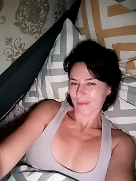 Snapshot of Luna_7777 chatting on 11/09/25, 10:08 Luna 7777 online show from 11/09/25, 10:08