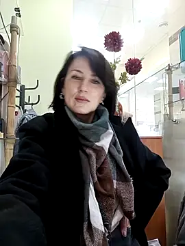 Snapshot of Luna_7777 chatting on 11/12/25, 10:48 Luna 7777 online show from 11/12/25, 10:48