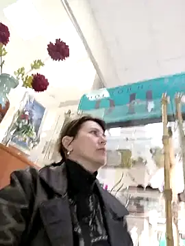 Snapshot of Luna_7777 chatting on 04/02/26, 02:37 Luna 7777 online show from 04/02/26, 02:37