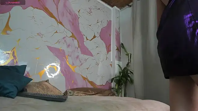 Snapshot of sharon_ivanna12 chatting on 03/28/26, 08:08 sharon ivanna12 online show from 03/28/26, 08:08