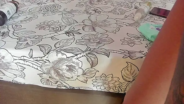 mia  blaze   online show from 02/11/26, 03:00