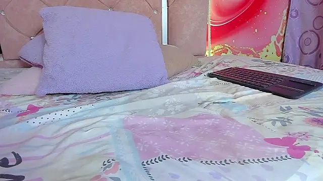 Snapshot of mia__blaze__ chatting on 03/16/26, 05:44 mia blaze online show from 03/16/26, 05:44