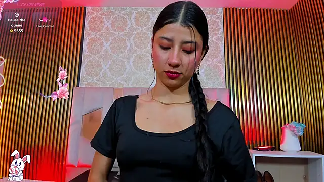 Snapshot of Adisson_Tay chatting on 11/17/25, 11:38 Adisson Tay online show from 11/17/25, 11:38