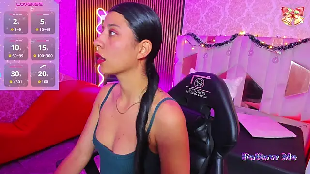 Snapshot of Adisson_Tay chatting on 12/05/25, 11:41 Adisson Tay online show from 12/05/25, 11:41