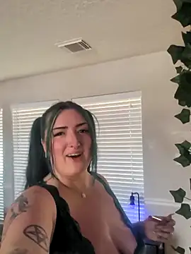 Snapshot of ImKatMeow chatting on 04/16/26, 03:13 ImKatMeow online show from 04/16/26, 03:13