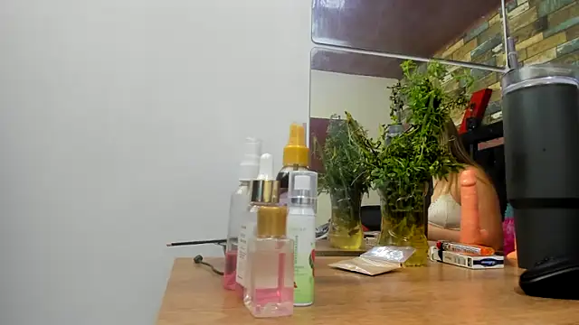 Zultana Mor online show from 11/22/25, 03:05