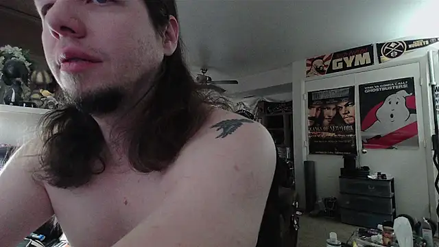 biggerisbetter12 online show from 02/01/26, 05:33