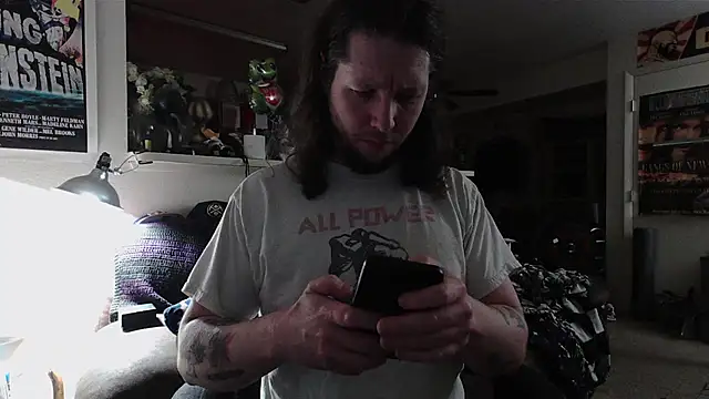 biggerisbetter12 online show from 03/04/26, 10:32