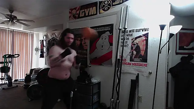 Snapshot of biggerisbetter12 chatting on 03/14/26, 08:36 biggerisbetter12 online show from 03/14/26, 08:36