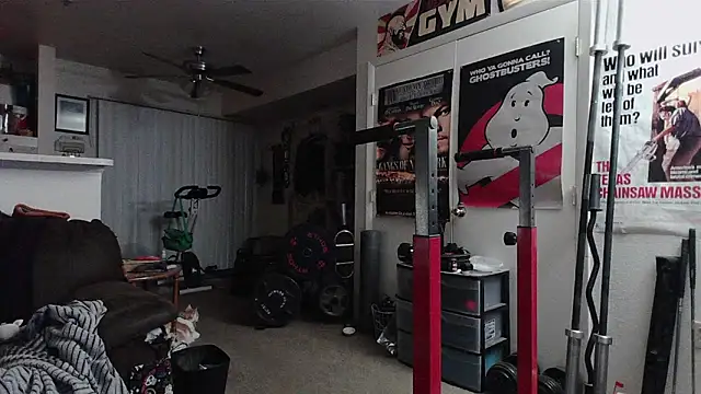 Snapshot of biggerisbetter12 chatting on 03/17/26, 05:22 biggerisbetter12 online show from 03/17/26, 05:22