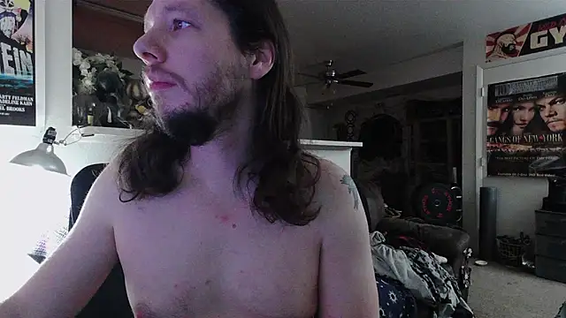 Snapshot of biggerisbetter12 chatting on 03/24/26, 02:27 biggerisbetter12 online show from 03/24/26, 02:27