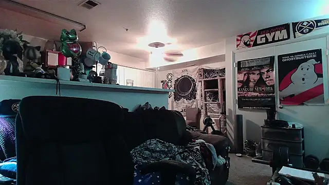 Snapshot of biggerisbetter12 chatting on 03/26/26, 09:48 biggerisbetter12 online show from 03/26/26, 09:48