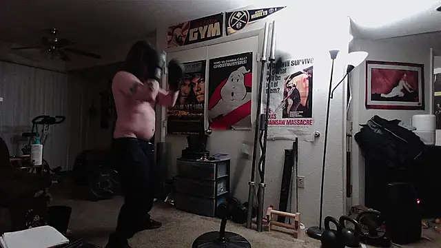 Snapshot of biggerisbetter12 chatting on 04/05/26, 07:16 biggerisbetter12 online show from 04/05/26, 07:16