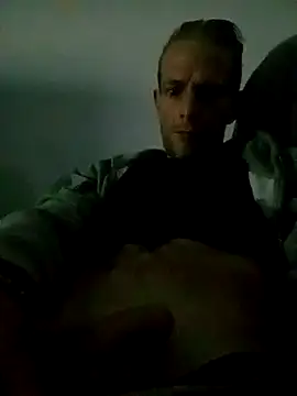 Snapshot of Lorenzo4786 chatting on 10/30/25, 12:45 Lorenzo4786 online show from 10/30/25, 12:45