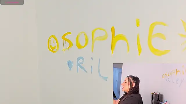 Snapshot of RileySwett chatting on 10/18/25, 01:19 RileySwett online show from 10/18/25, 01:19