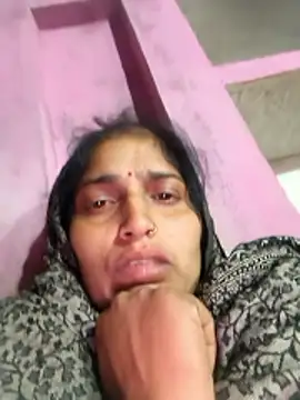 Snapshot of Pooja_shre chatting on 01/06/26, 02:10 Pooja shre online show from 01/06/26, 02:10